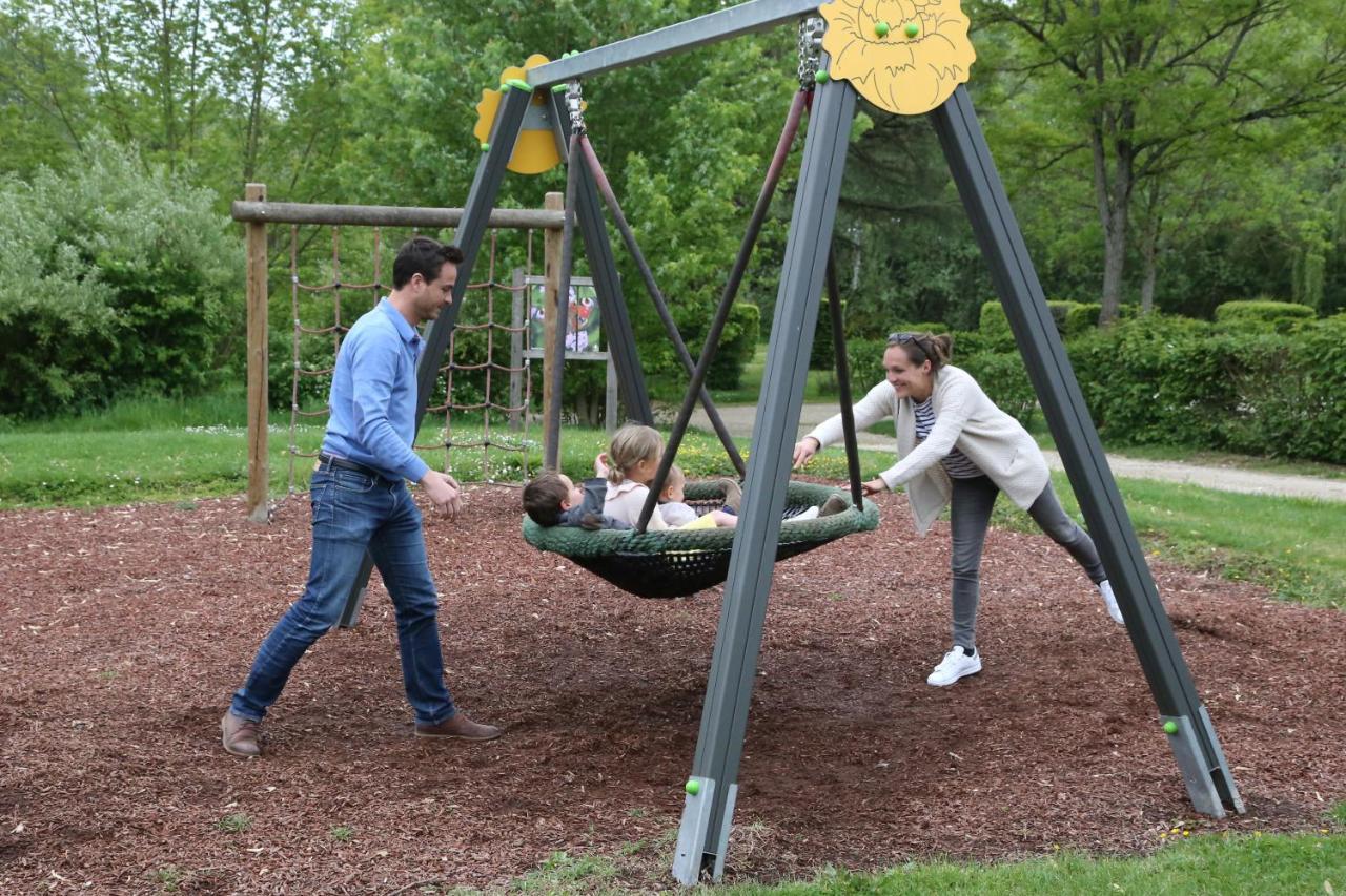 Camping Le Nid Du Parc Villars-les-Dombes Exterior foto
