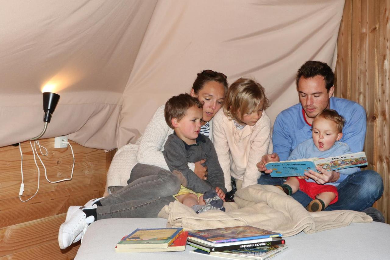 Camping Le Nid Du Parc Villars-les-Dombes Exterior foto