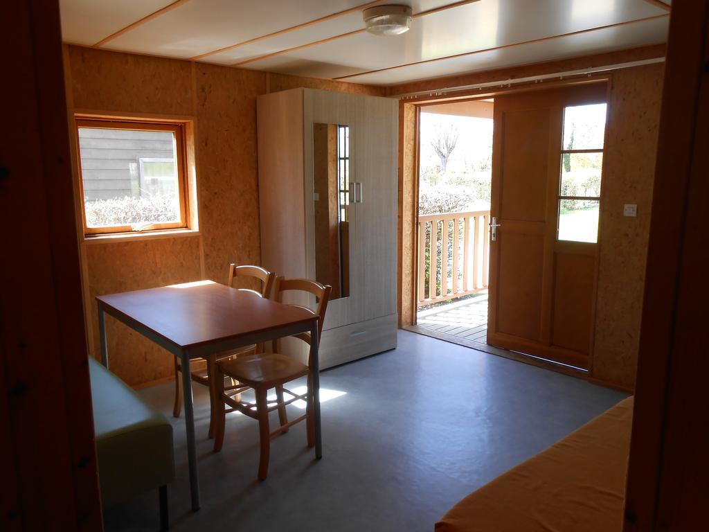 Camping Le Nid Du Parc Villars-les-Dombes Exterior foto