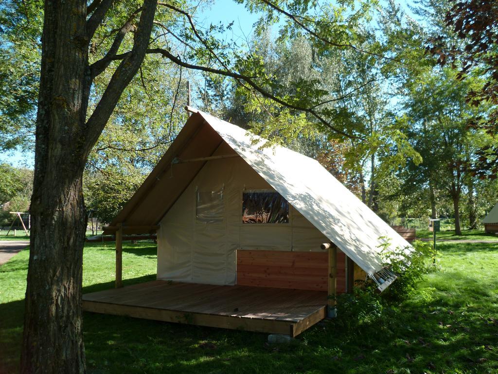 Camping Le Nid Du Parc Villars-les-Dombes Exterior foto