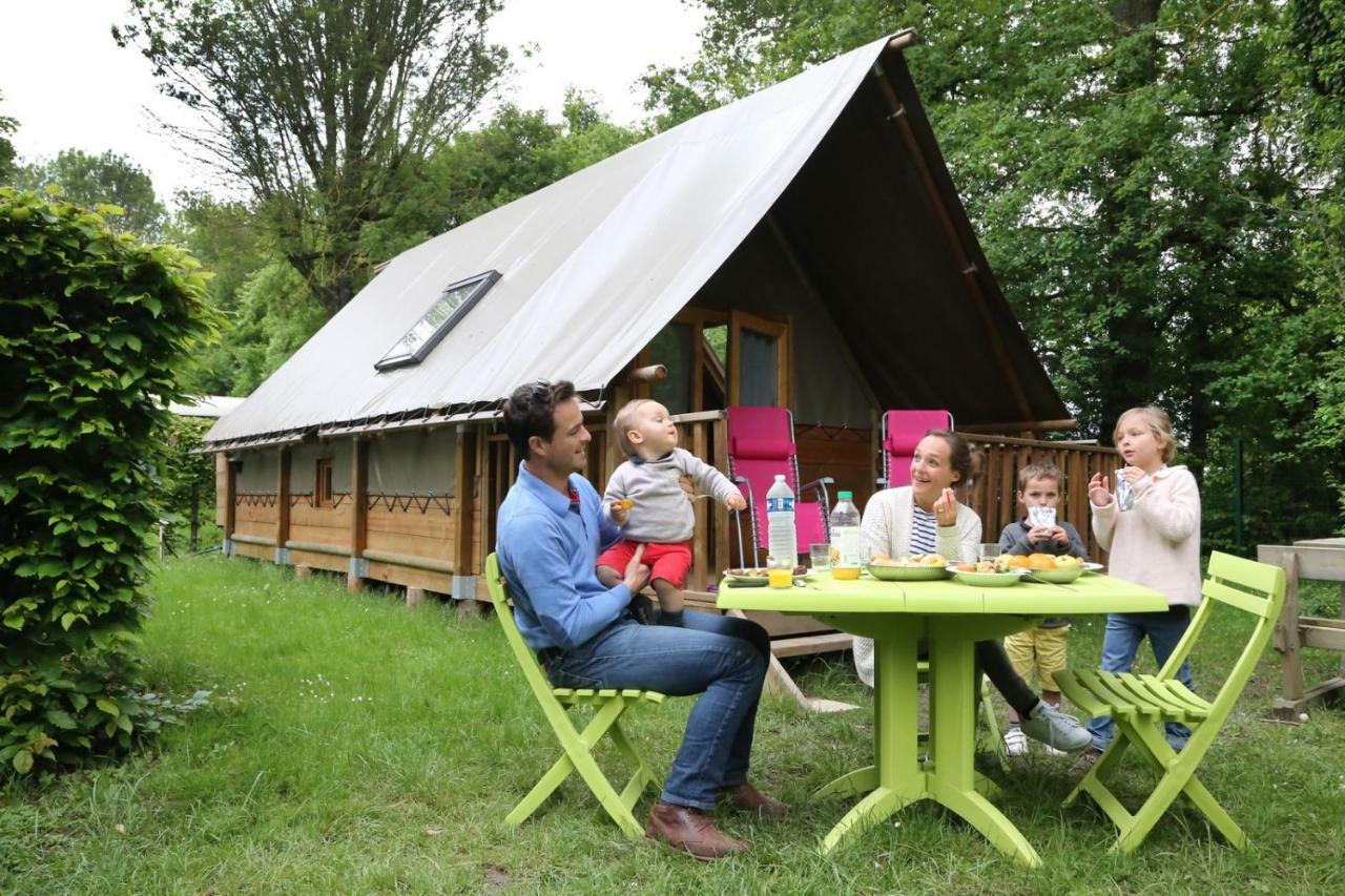 Camping Le Nid Du Parc Villars-les-Dombes Exterior foto